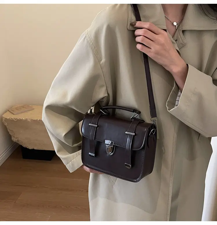 Small Square Korean Style Shoulder Bag 2023 Winter — feature 12