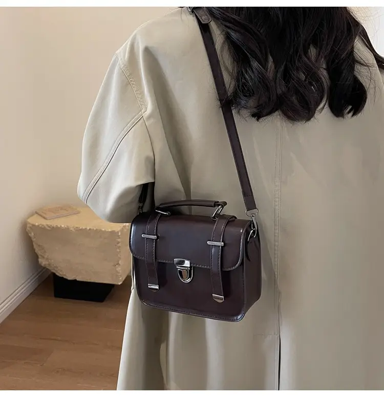 Small Square Korean Style Shoulder Bag 2023 Winter — feature 13