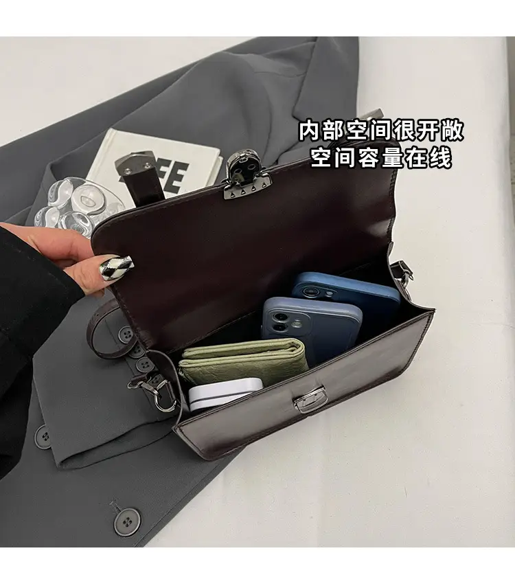 Small Square Korean Style Shoulder Bag 2023 Winter — feature 7