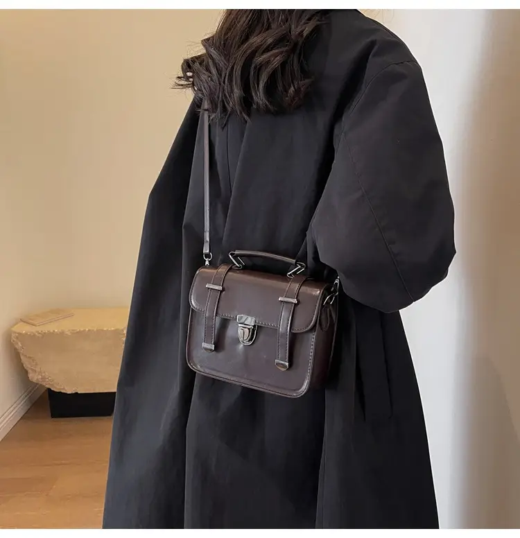 Small Square Korean Style Shoulder Bag 2023 Winter — feature 9