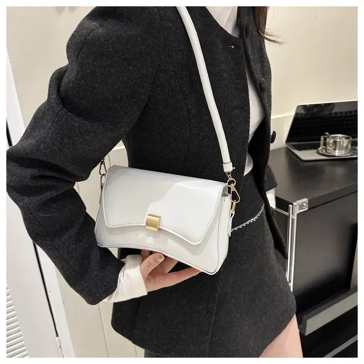 White Korean Style Shoulder Bag for Women 2023 — feature 17
