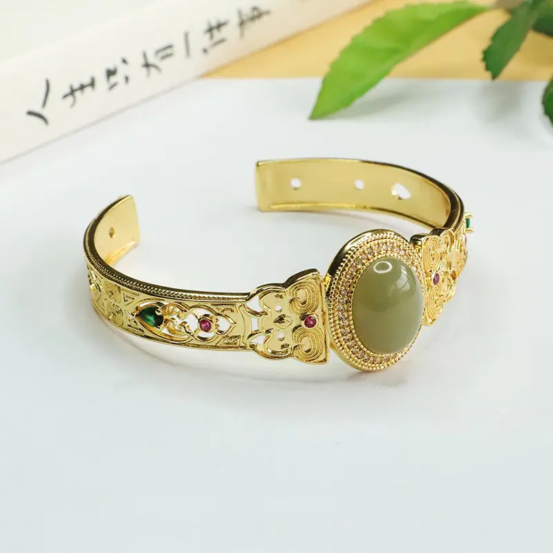 Aiyu Jade Bead Bracelet Clear Water Material Gold Tone — feature 3