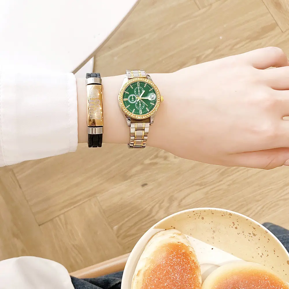 Women's Green Dial Luxury Watch with Diamond Bracelet — feature 12