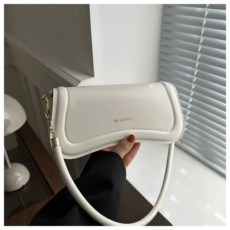 White Korean Style Shoulder Bag for Women 2023 - Image 2