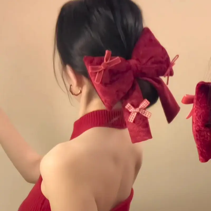 New Year's Red Knitted Wool Hairpin Bow Accessory - Image 2