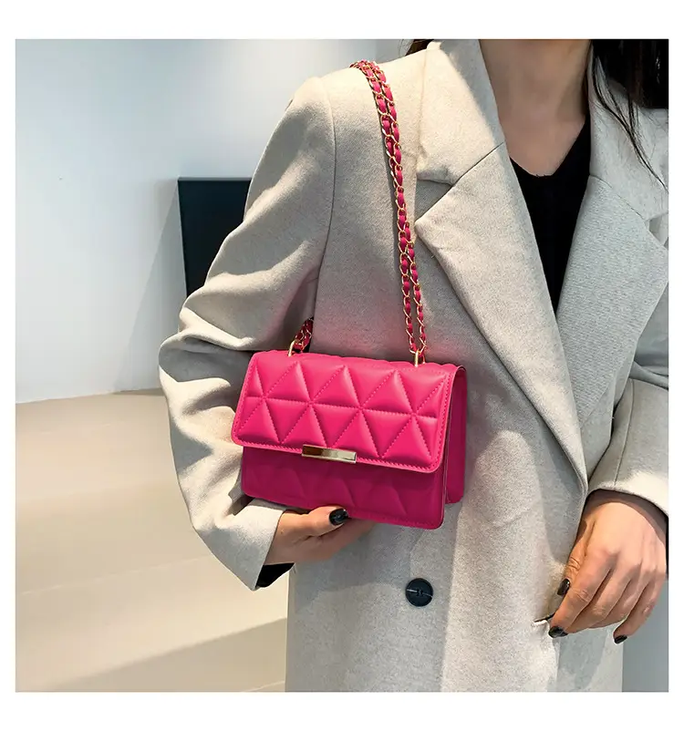 Golden Quilted Chain Shoulder Bag for Women — feature 12