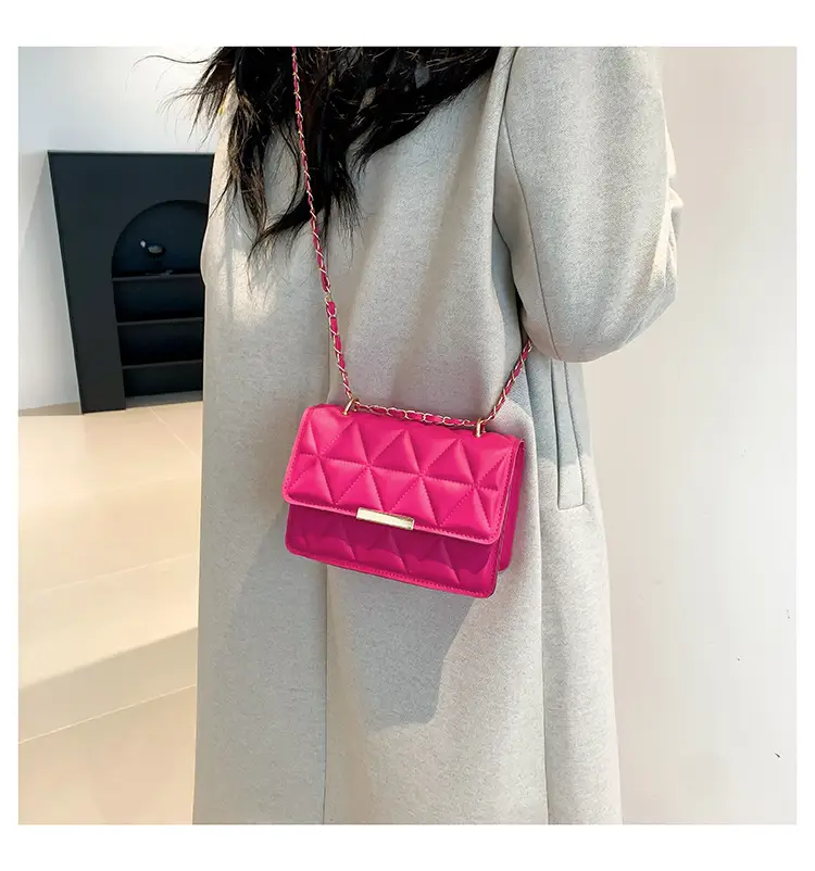 Golden Quilted Chain Shoulder Bag for Women — feature 14
