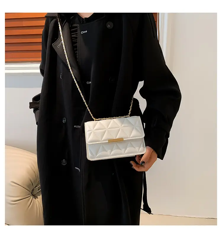Golden Quilted Chain Shoulder Bag for Women — feature 18