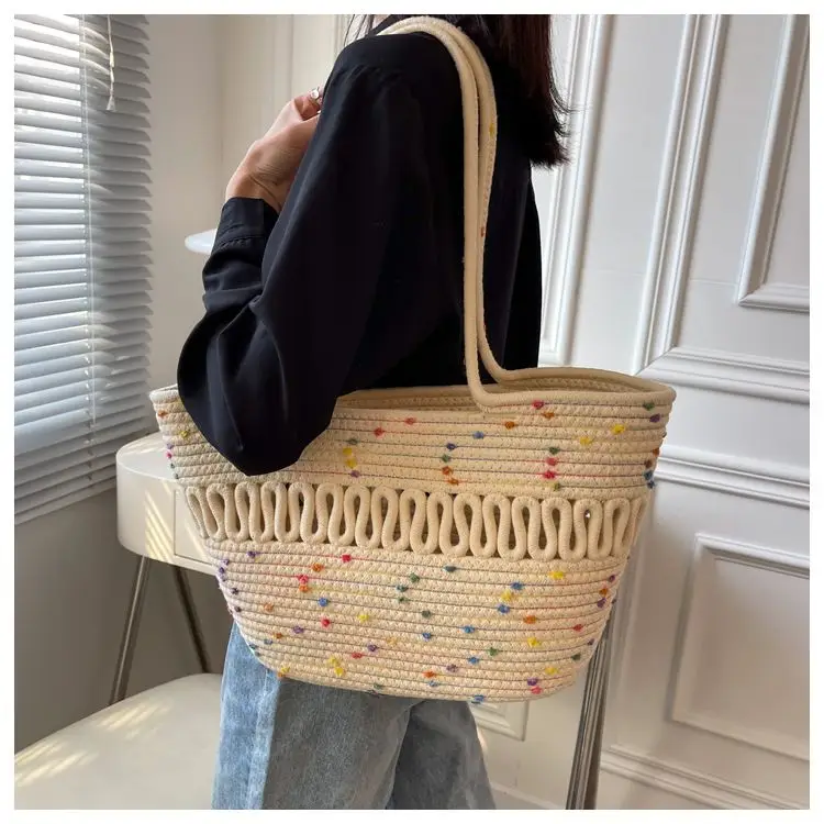 French Straw Shoulder Bag for Women New Summer Large Capacity — feature 15