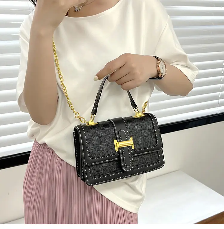21X18 Inch Women's Chain Shoulder Bag Multi Color — feature 10