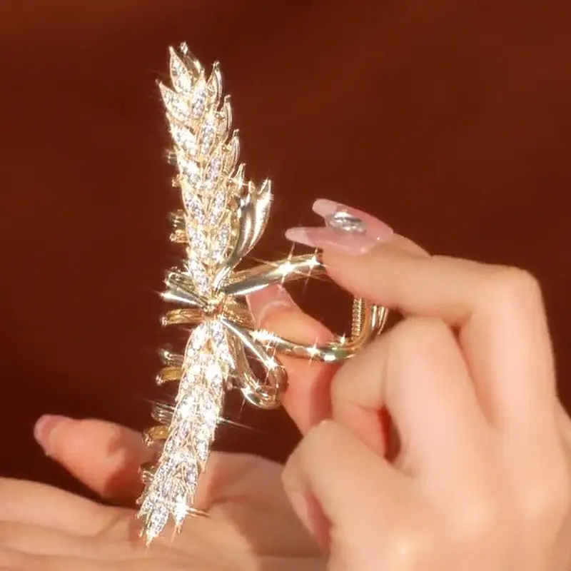 2023 New Shark Clip Hairpin for Women Elegant Headwear - Image 2