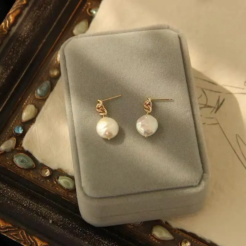 Yuhe Pearl Earrings S925 Silver Needle Simple Personality Niche Design - Image 3
