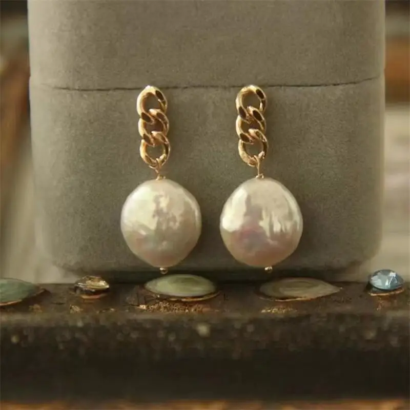 Yuhe Pearl Earrings S925 Silver Needle Simple Personality Niche Design — feature 4