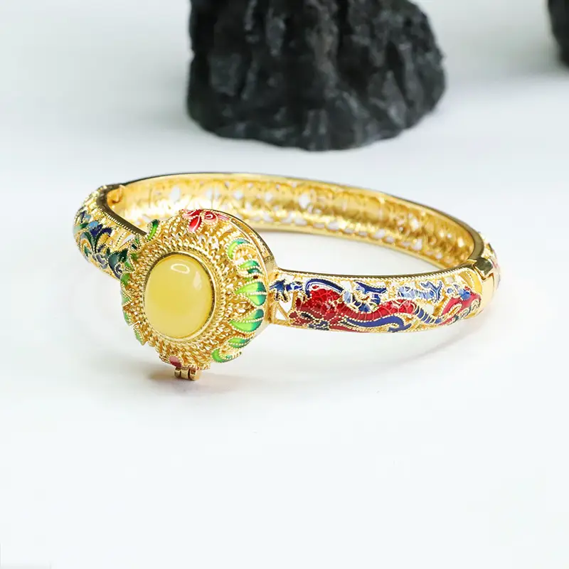 Guan Yu Dragon Phoenix Bracelet with Natural Amber — feature 8