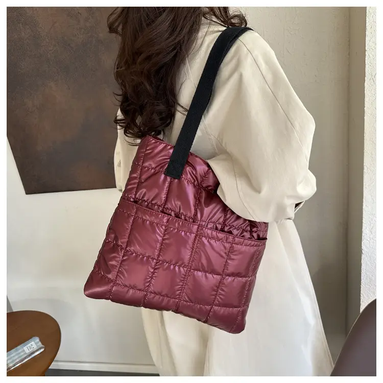 Black Quilted Women's Shoulder Bag 2023 — feature 13