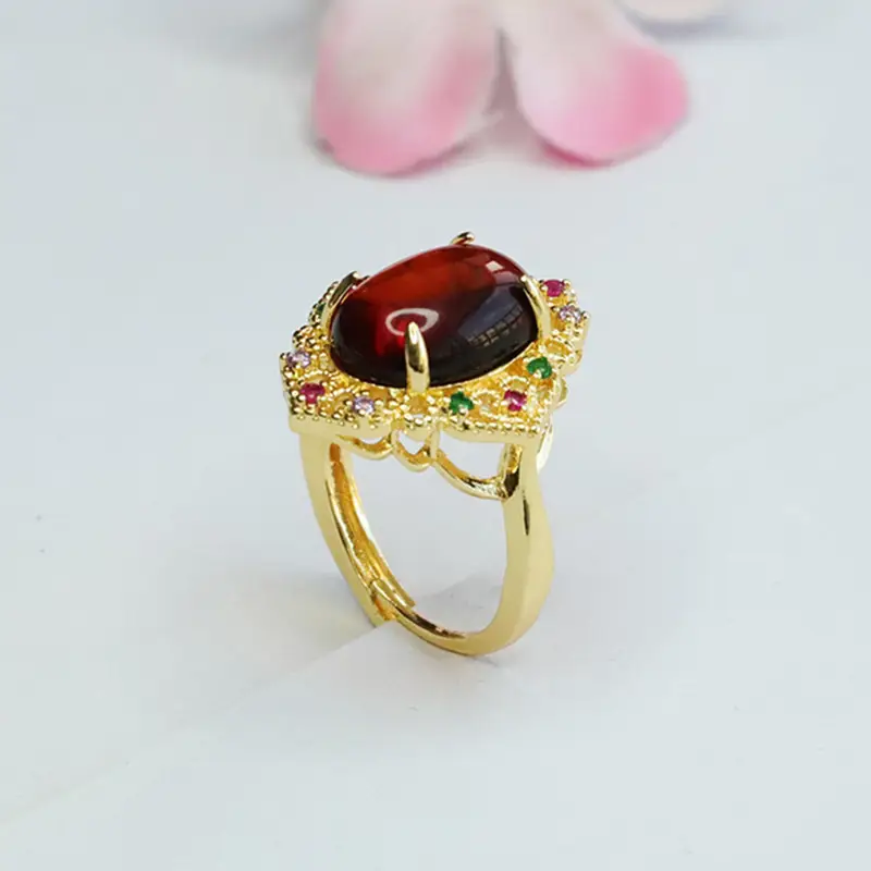 Guan Yu Natural Amber Ring Ethnic Style Jewelry — feature 9