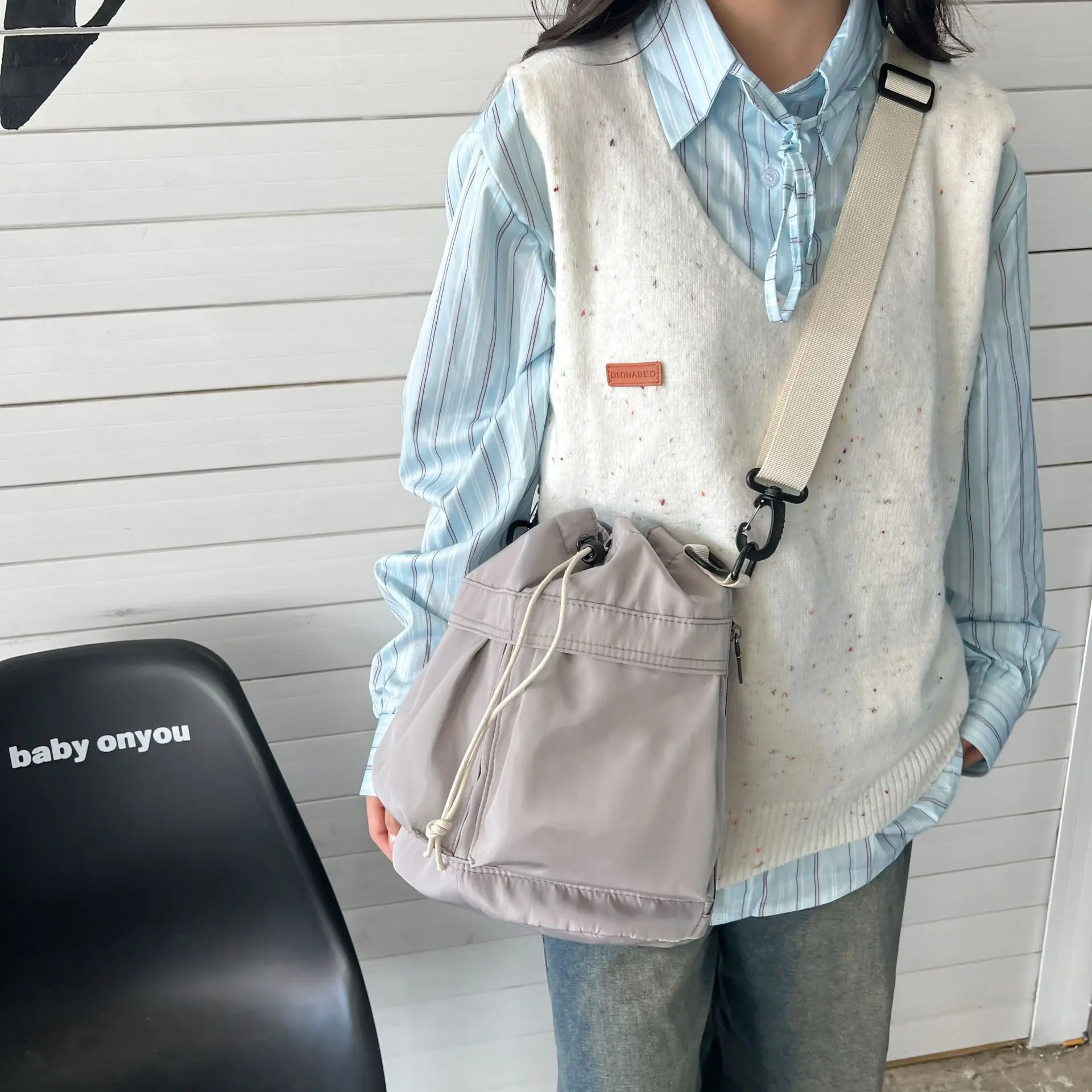 Women's Lightweight Nylon Shoulder Messenger Bag - Image 4