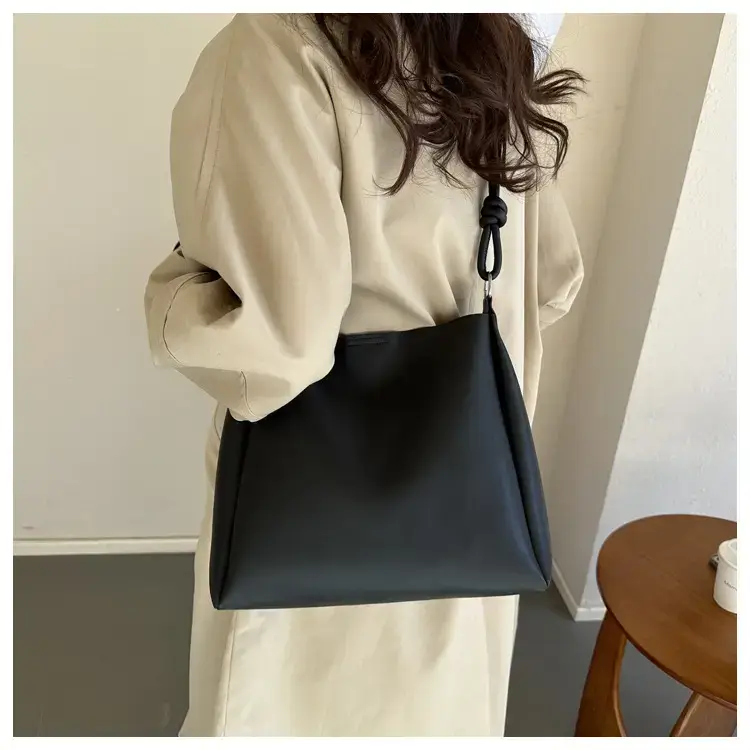 Black Crossbody Tote Bag for Women Winter Style — feature 13
