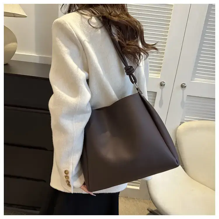Black Crossbody Tote Bag for Women Winter Style — feature 14