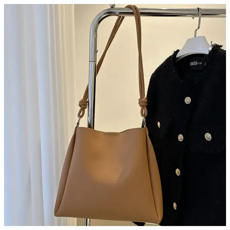 Black Crossbody Tote Bag for Women Winter Style — feature 26