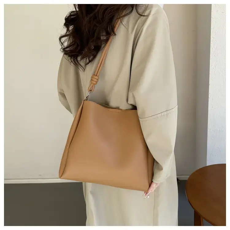 Black Crossbody Tote Bag for Women Winter Style — feature 8