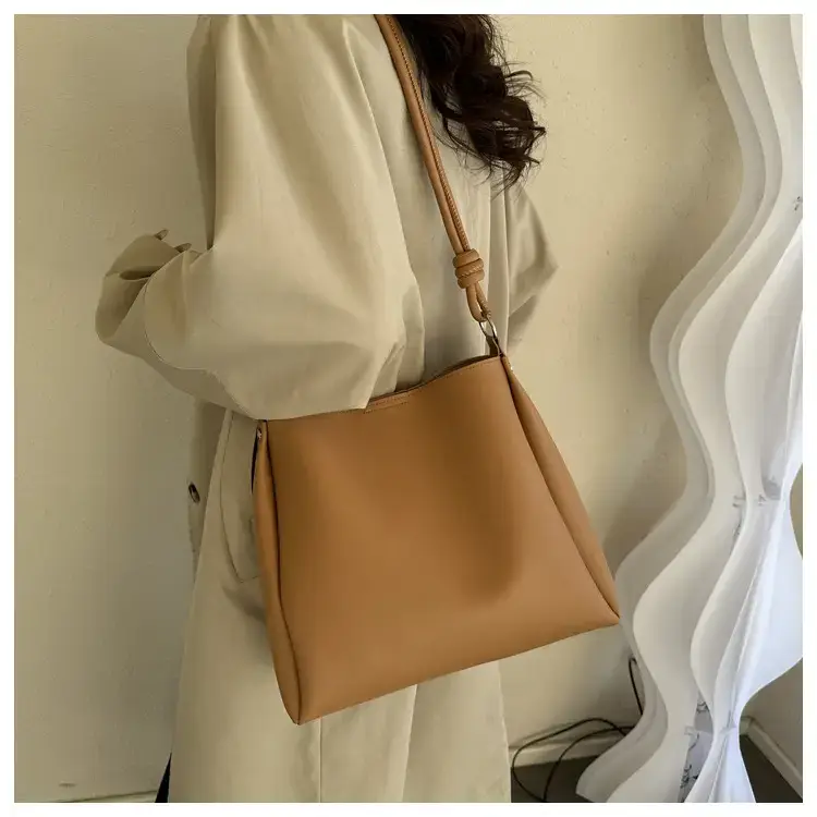 Black Crossbody Tote Bag for Women Winter Style — feature 9