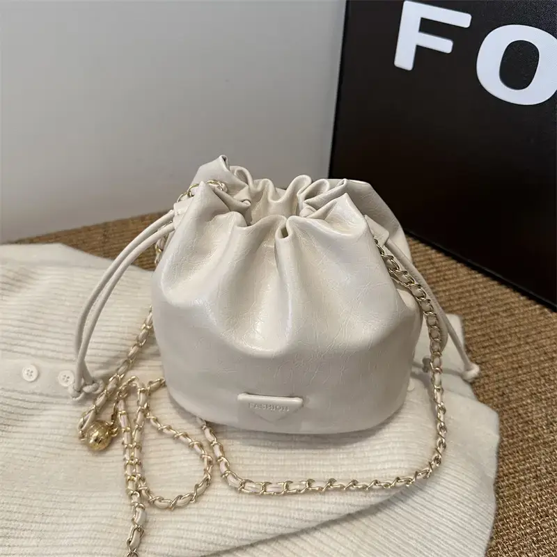 Black Chain Shoulder Bag for Women Winter New