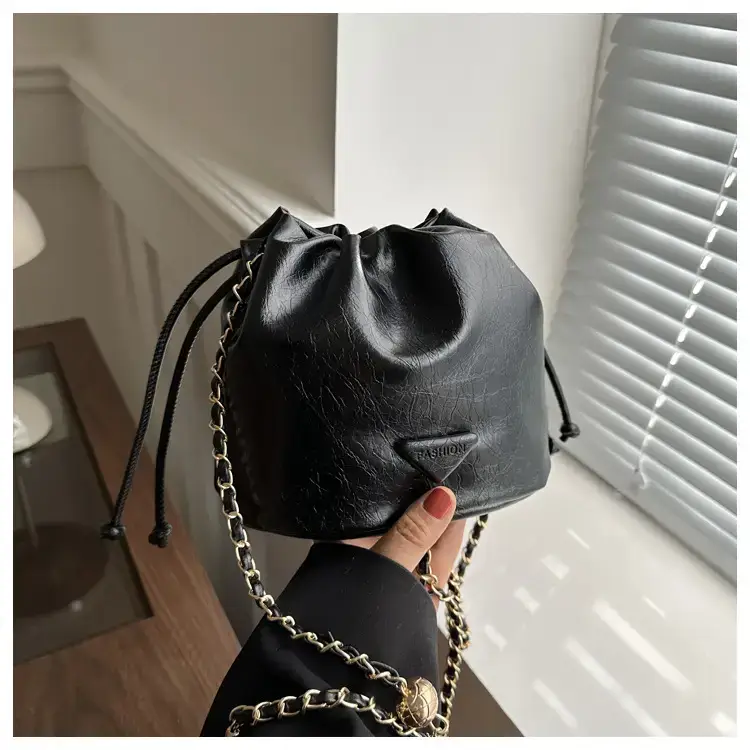 Black Chain Shoulder Bag for Women Winter New — feature 22