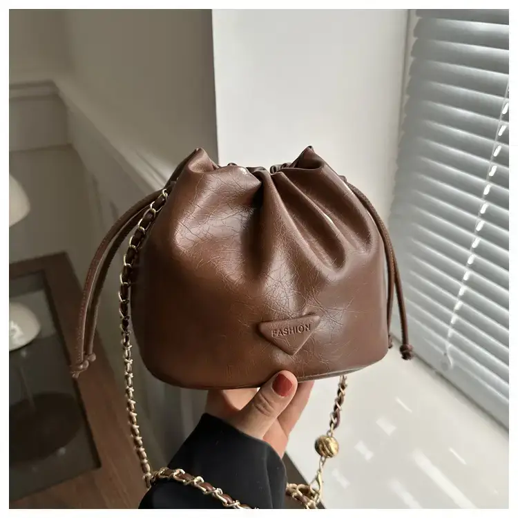Black Chain Shoulder Bag for Women Winter New — feature 23