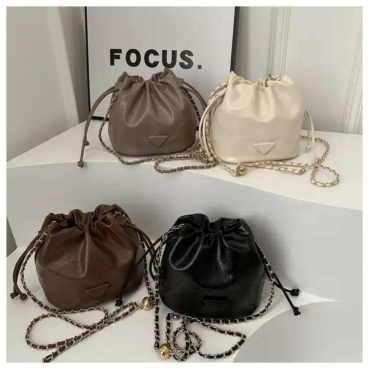 Black Chain Shoulder Bag for Women Winter New — feature 26