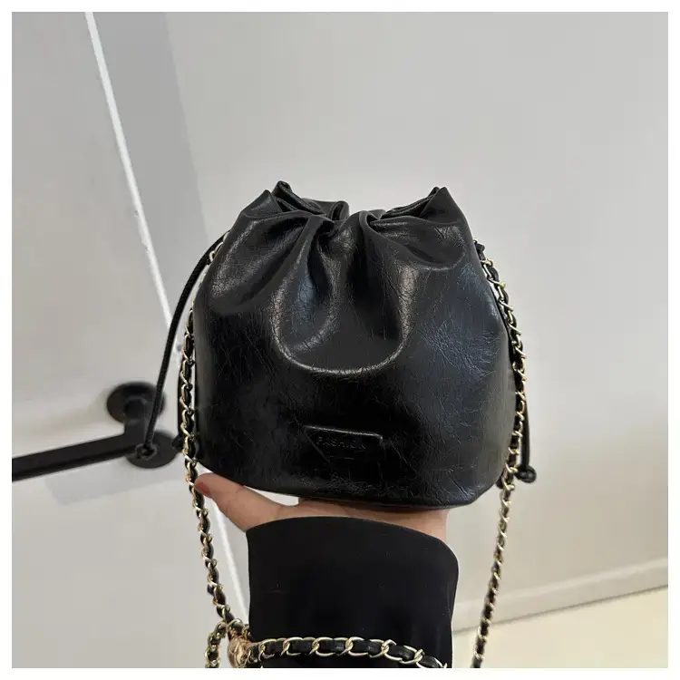 Black Chain Shoulder Bag for Women Winter New — feature 29