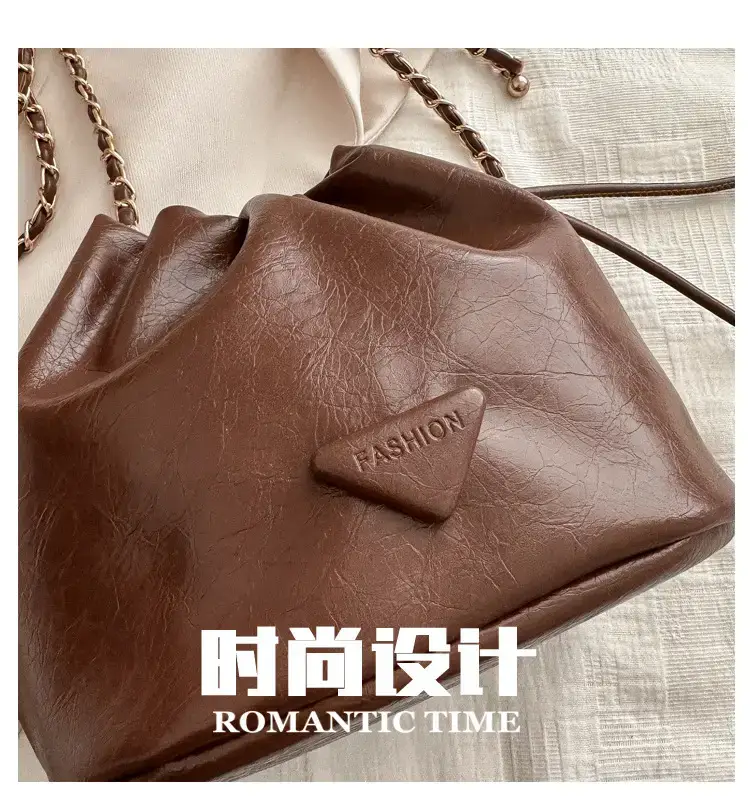 Black Chain Shoulder Bag for Women Winter New — feature 3