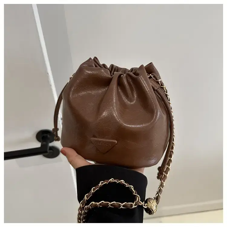 Black Chain Shoulder Bag for Women Winter New — feature 30