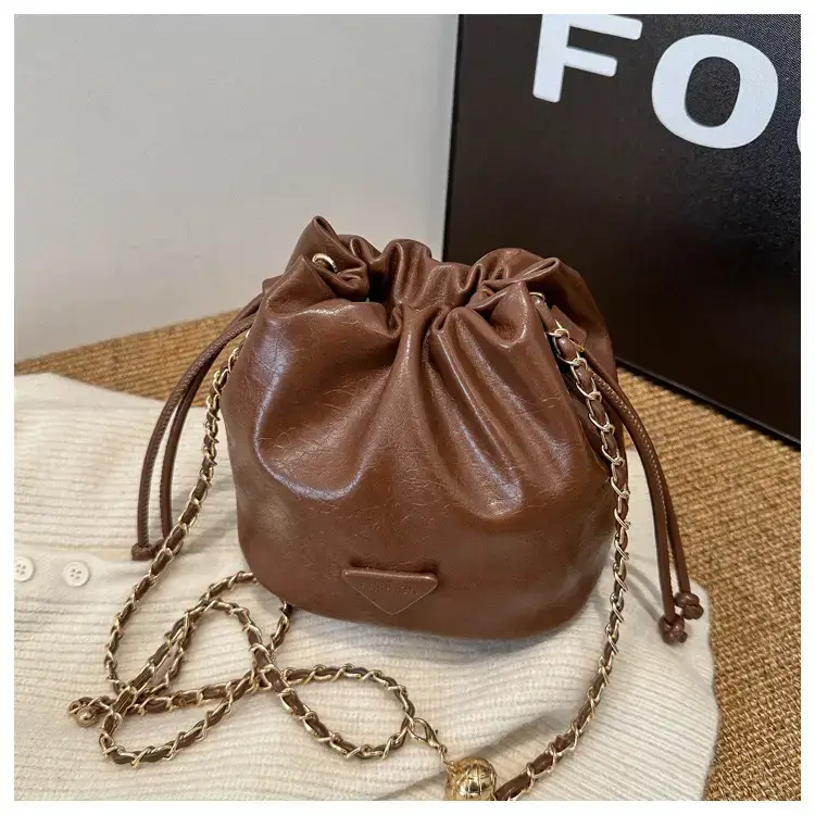 Black Chain Shoulder Bag for Women Winter New — feature 32