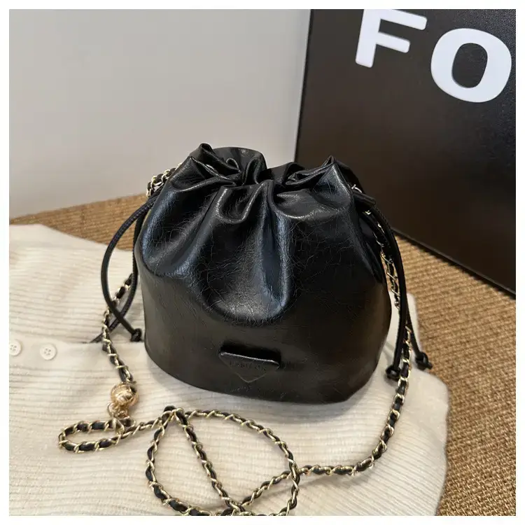 Black Chain Shoulder Bag for Women Winter New — feature 33