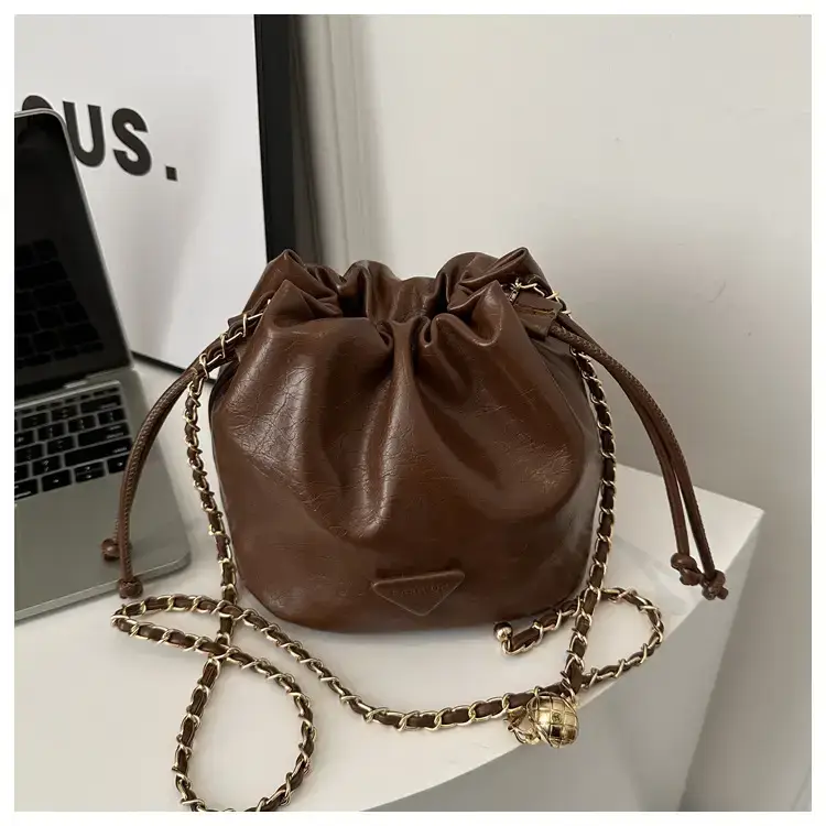 Black Chain Shoulder Bag for Women Winter New — feature 36