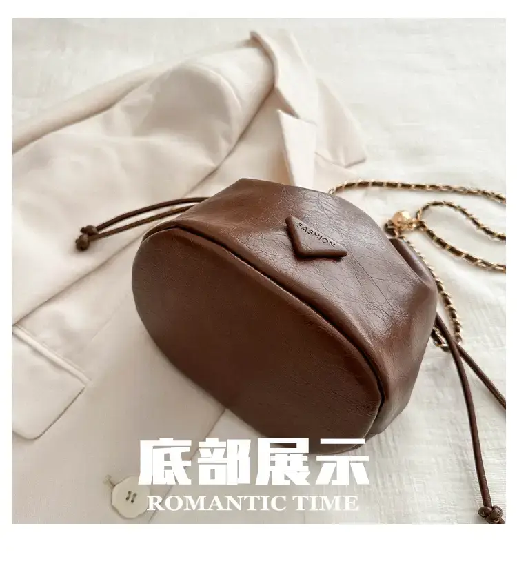 Black Chain Shoulder Bag for Women Winter New — feature 6