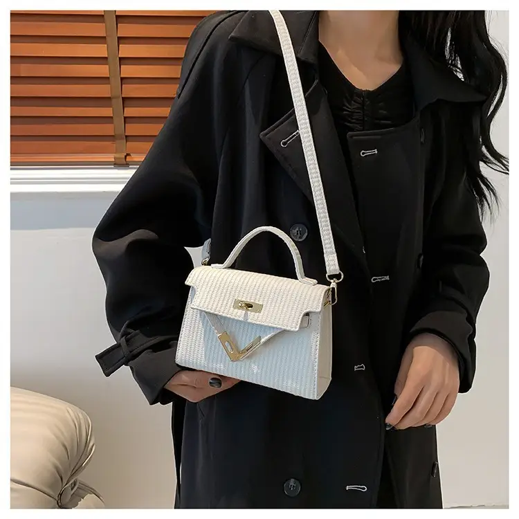 Women's White Woven Shoulder Crossbody Bag 2023 - Image 8