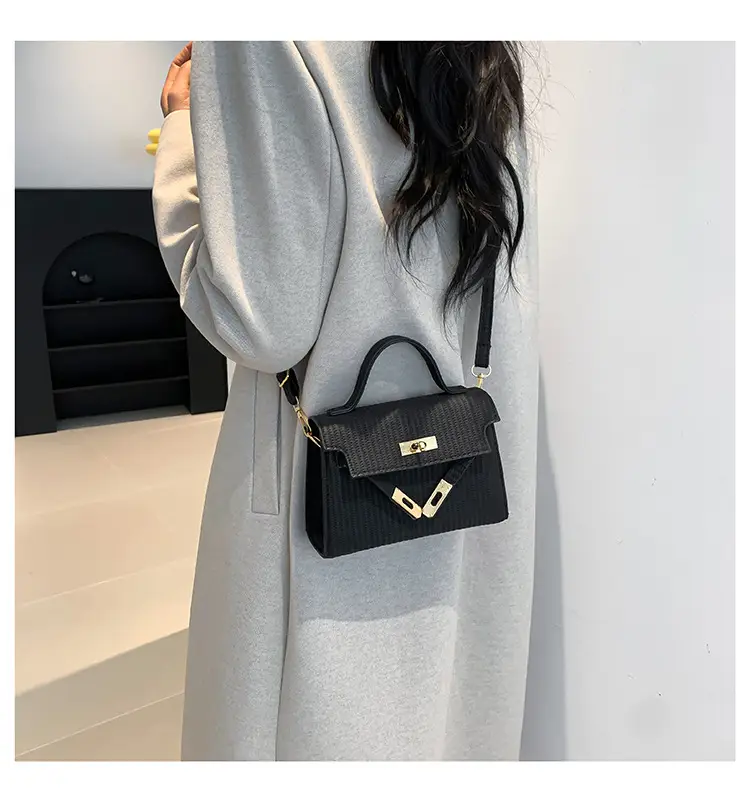 Women's White Woven Shoulder Crossbody Bag 2023 — feature 17