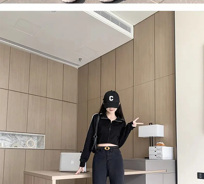 Black Leather Belt with Gold Plated End for Women — feature 9