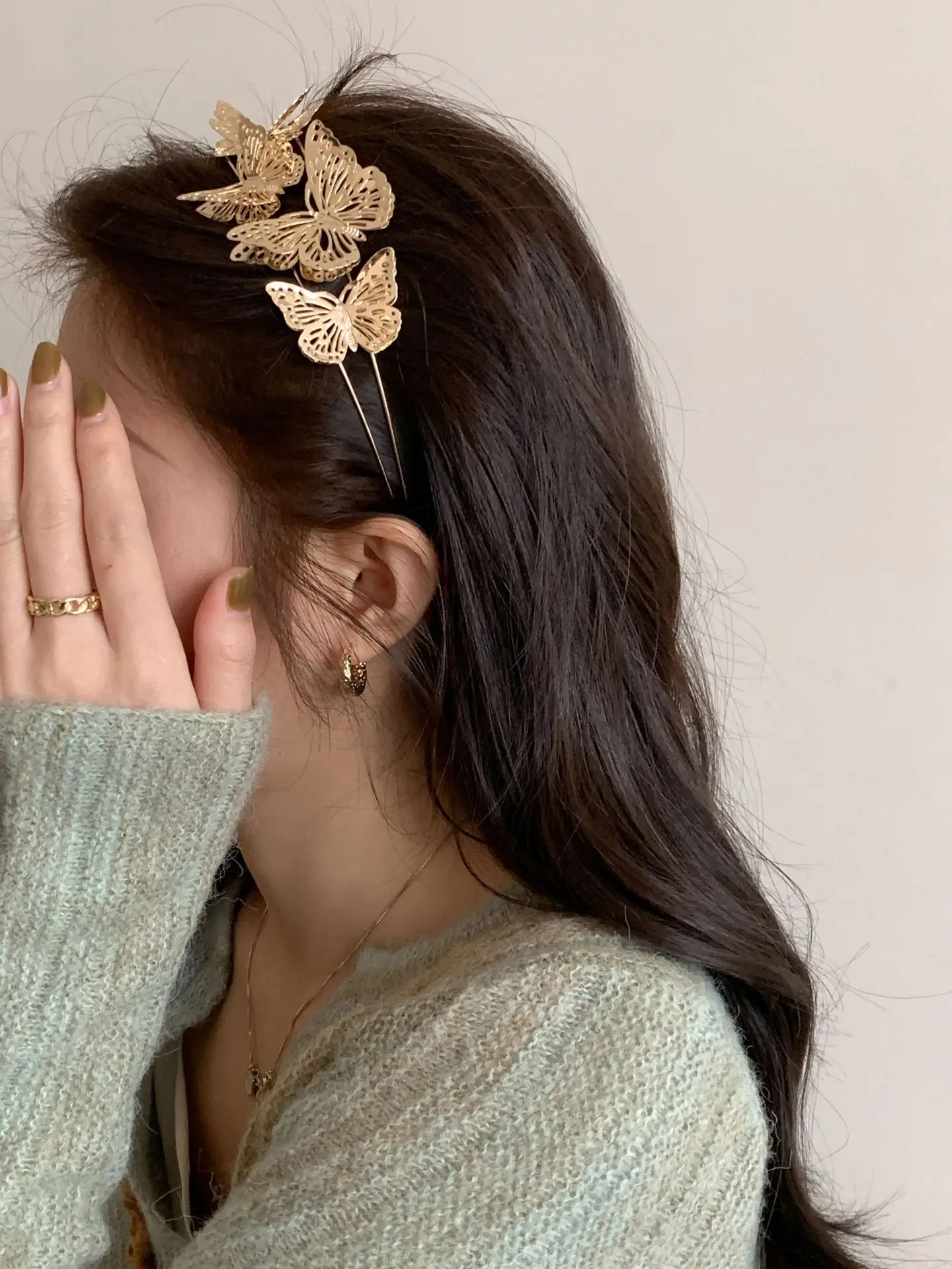 Golden Butterfly Hairpin with Lace Edge for Women — feature 8