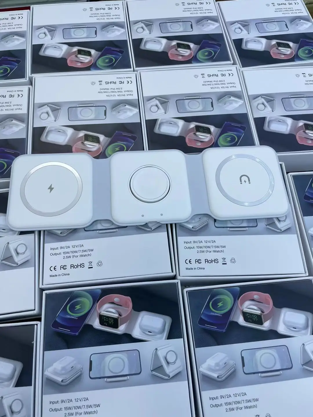 手机耳机手表充电器