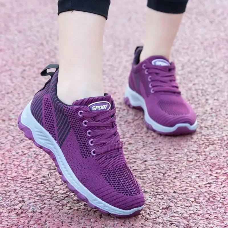 Women White Checkered Casual Sneakers 2025 - Image 15