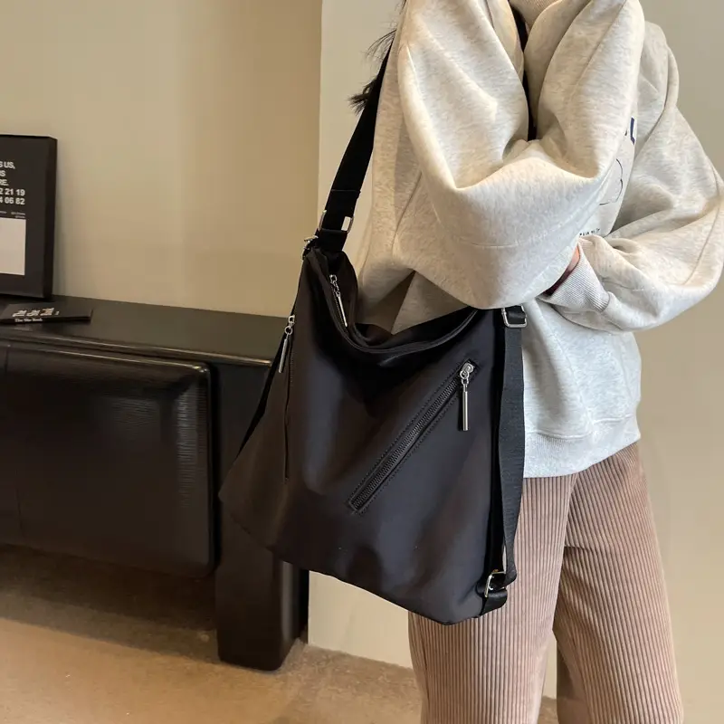 Women's Black Crossbody Bag 2025 Autumn Winter - Image 4