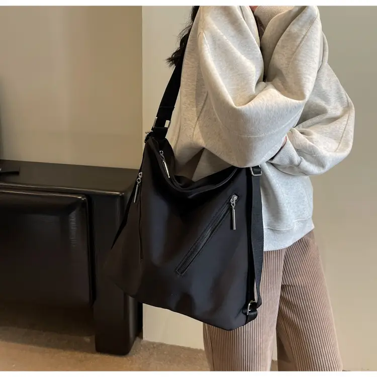 Women's Black Crossbody Bag 2025 Autumn Winter — feature 10