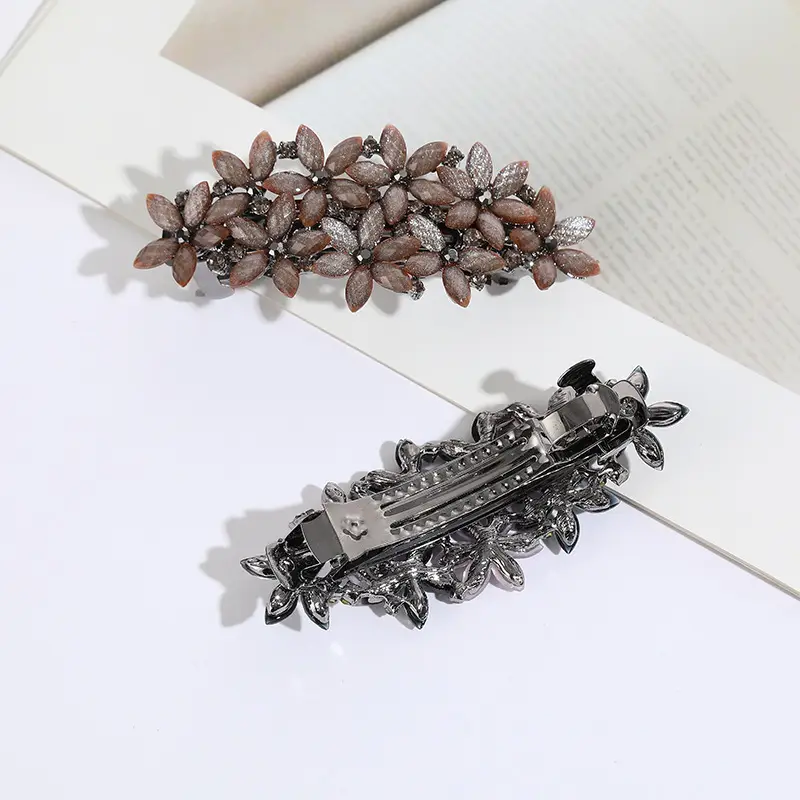 Pearl Hair Clip Large Silver Floral Design - Image 12