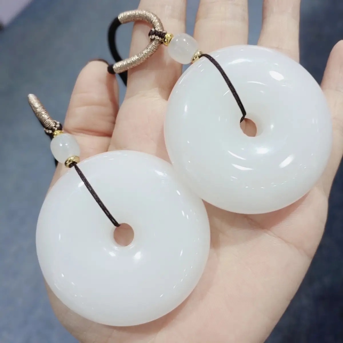 White Jade Buckle with Chain Pendant - Image 2