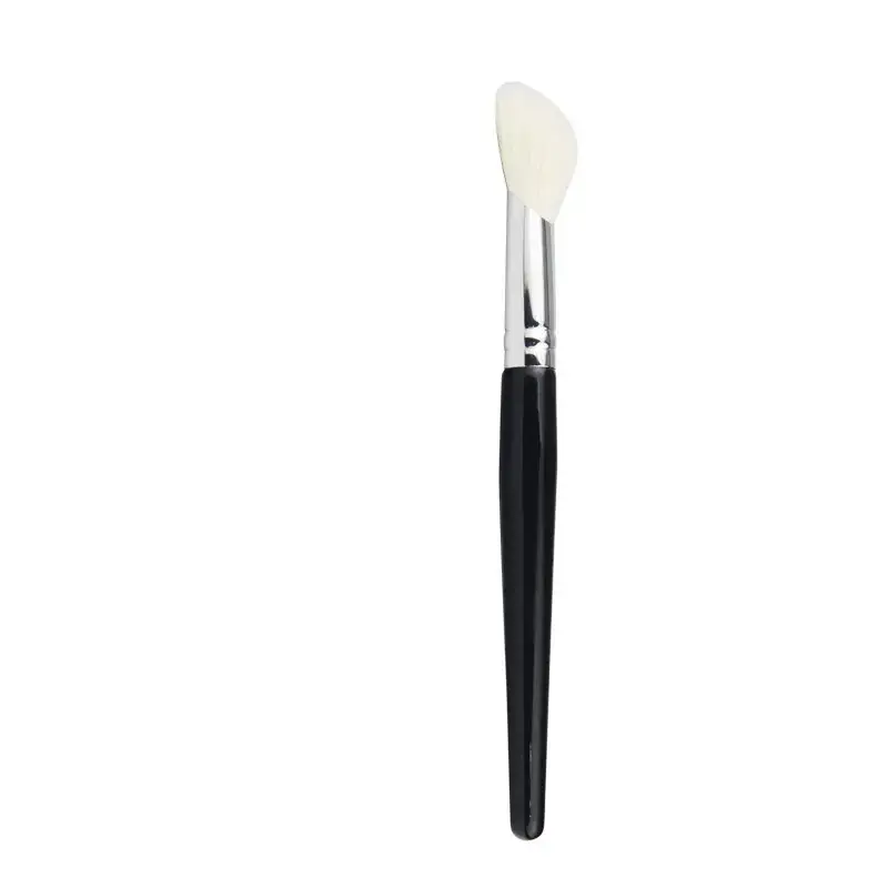 Blush Brush Set with Wool Sickle Dotted Design - Image 2