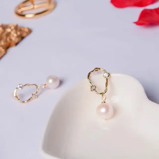 14K Gold Pearl Earrings Unique Geometric Design - Image 3