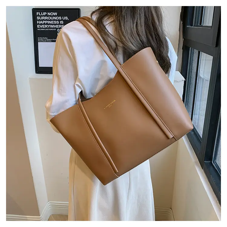 Black Leather Tote Bag for Women 2023 Winter — feature 15